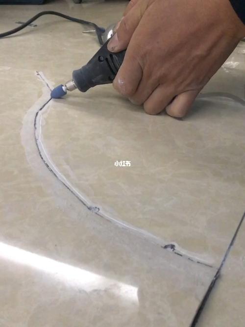 如何修复瓷砖上的裂缝优质 瓷砖修复技术